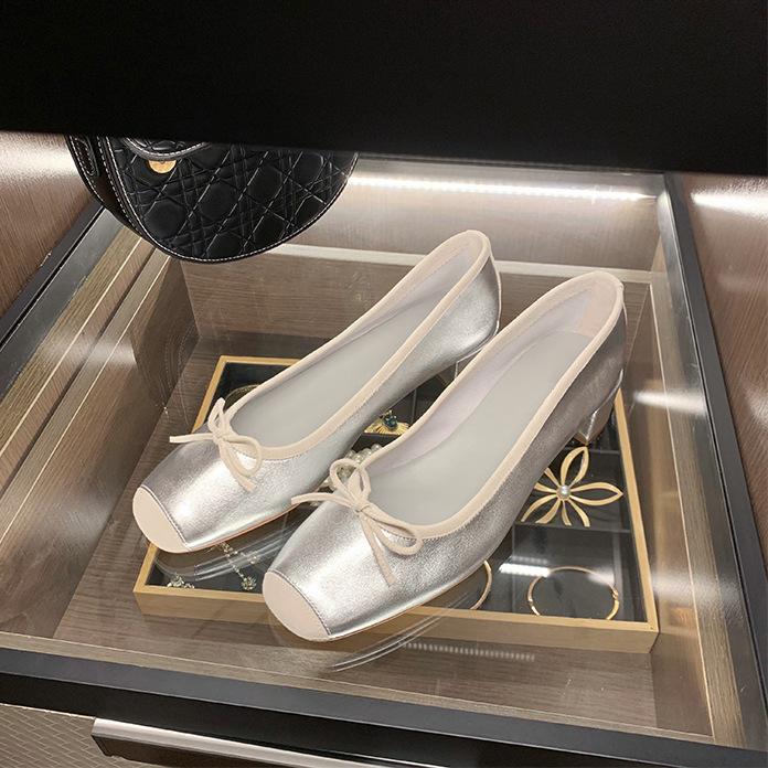 Hedvábí _ jehněčí kůže francouzská čtvercová špička mašlička plochá podrážka jeden pedál odhalující chodidla malé mělké ústí balerínky dámské jednoduché boty