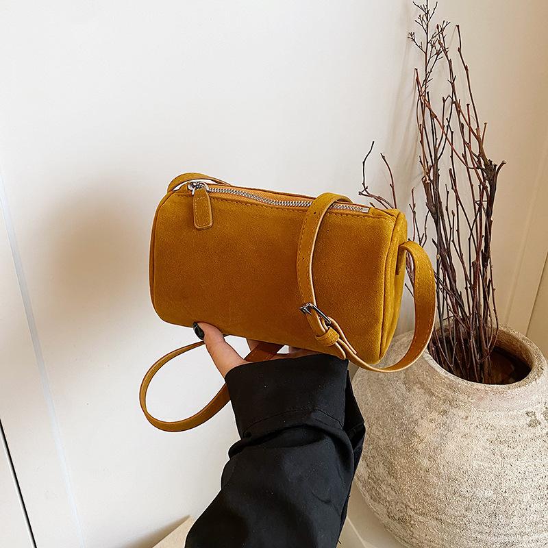 Personalized Retro Matte Handbag Women's 2026 Spring New Casual Niche Shoulder Messenger Bag