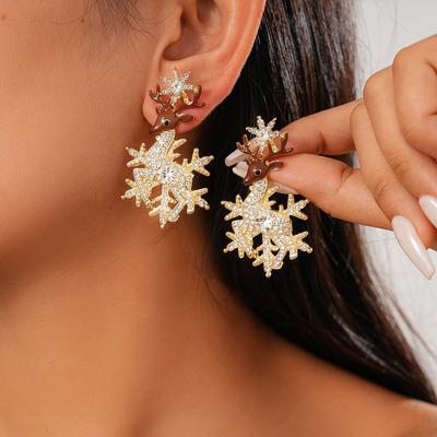 Light Luxury Style Diamond-set Dripping Oil Deer Snowflake Silver Needle Earrings Christmas Atmosphere Niche Earrings
