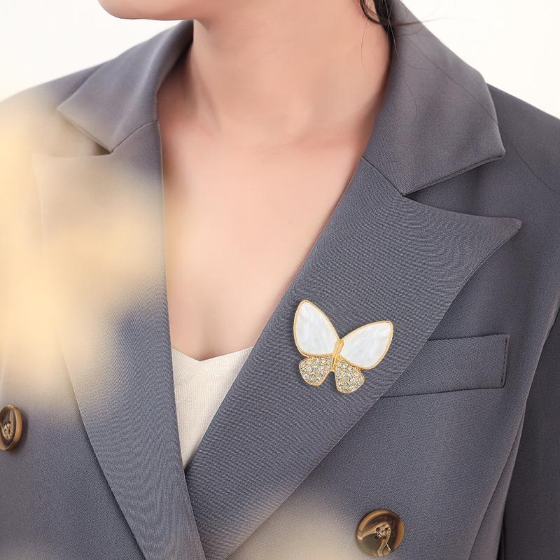 Luxurious Shell Flower Butterfly Brooch: Elegant Women's Cheongsam Coat Pin Accessory