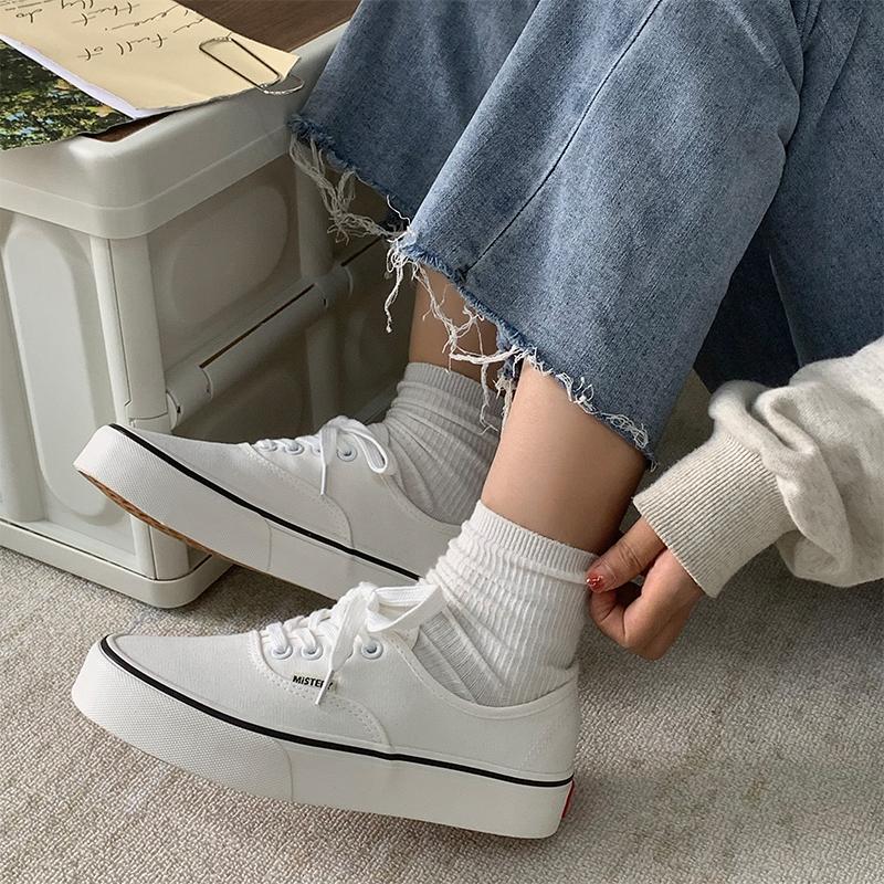 Fashion Women Sneakers 2025 New Spring Autumn Brand Luxury Vulcanize Shoes Casual Footwear Zapatillas Mujer Light Flat Breathable Shoes