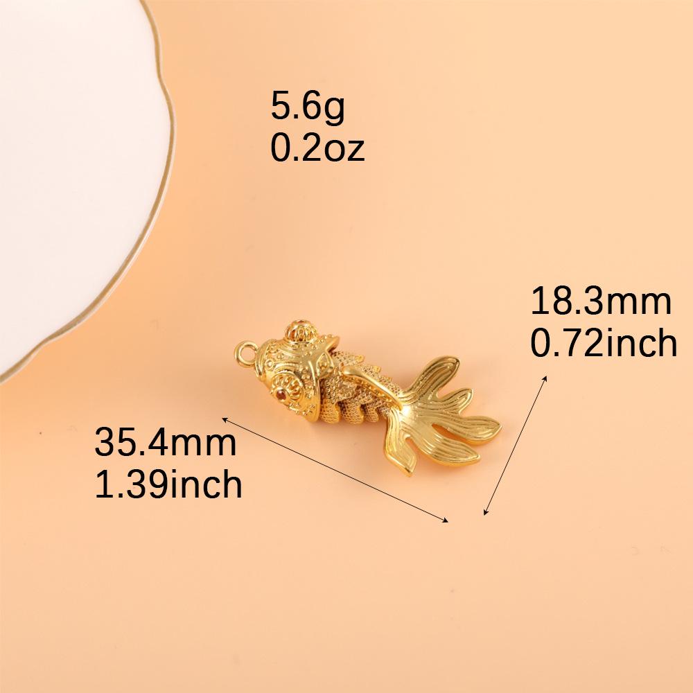 Eleganter vergoldeter Koi-Fisch Anhänger mit Strasssteinen
