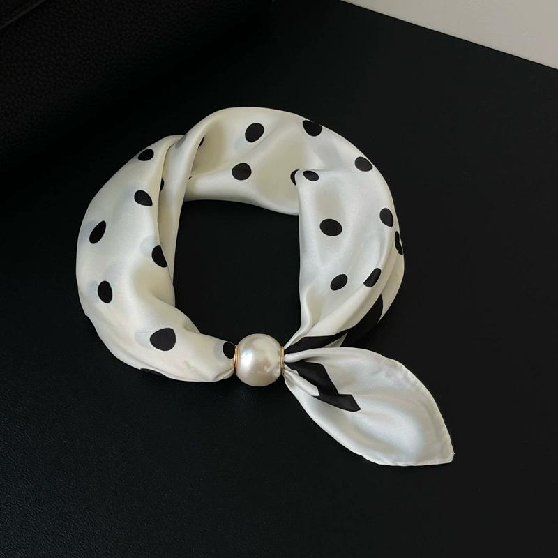 

WTEMPO Spring Summer Small Square Scarves Pearl Decor Magnetic Buckle Scarves DIY Printed Women s Scarves 1pc білий