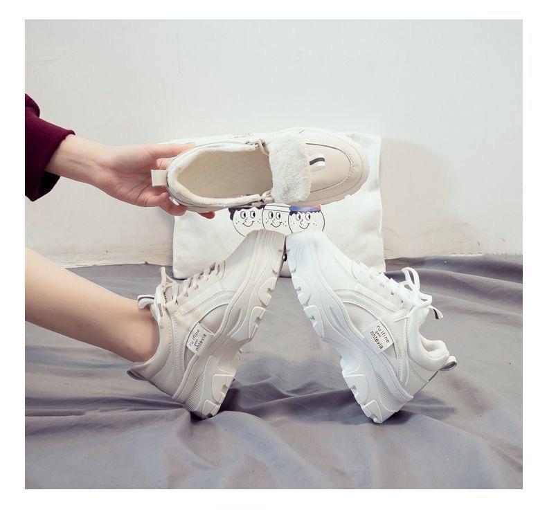 Little white shoes women's 2025 autumn new Internet celebrity versatile casual sports shoes thick soles increase height and thin muffin single shoes 
