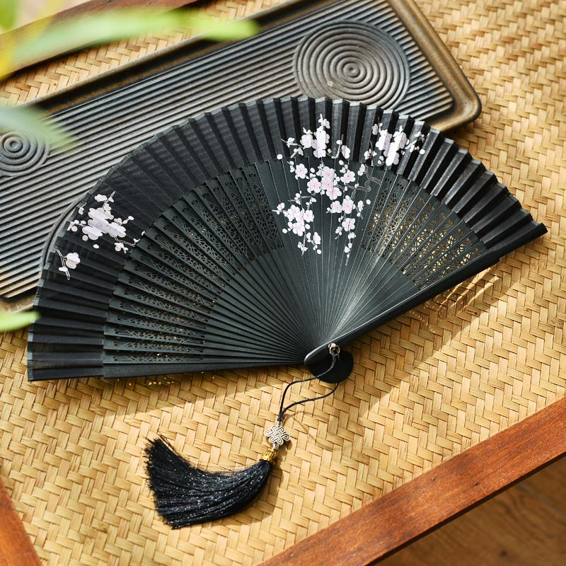 Vintage China-Chic Cheongsam Hanfu Fächer Antiker Stil Stoff Handgefertigt Bambusrippen Faltfächer Tanzaufführung Tragbarer Handfächer