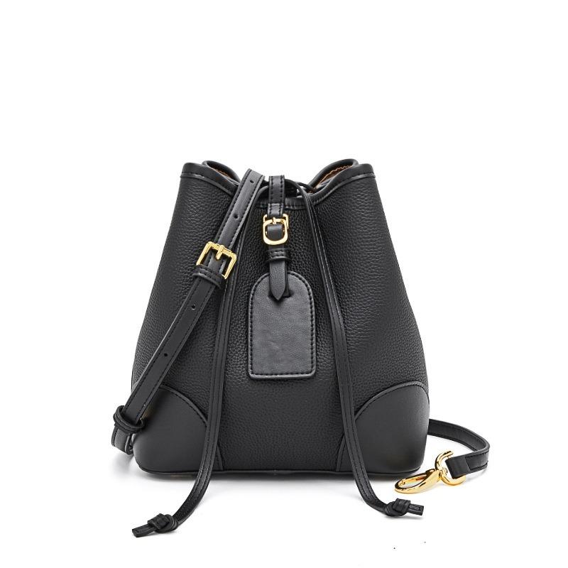 

Splicing first-layer cowhide bag, genuine leather women s bag, niche high-end single shoulder underarm bag, versatile commuter bucket bag чорний