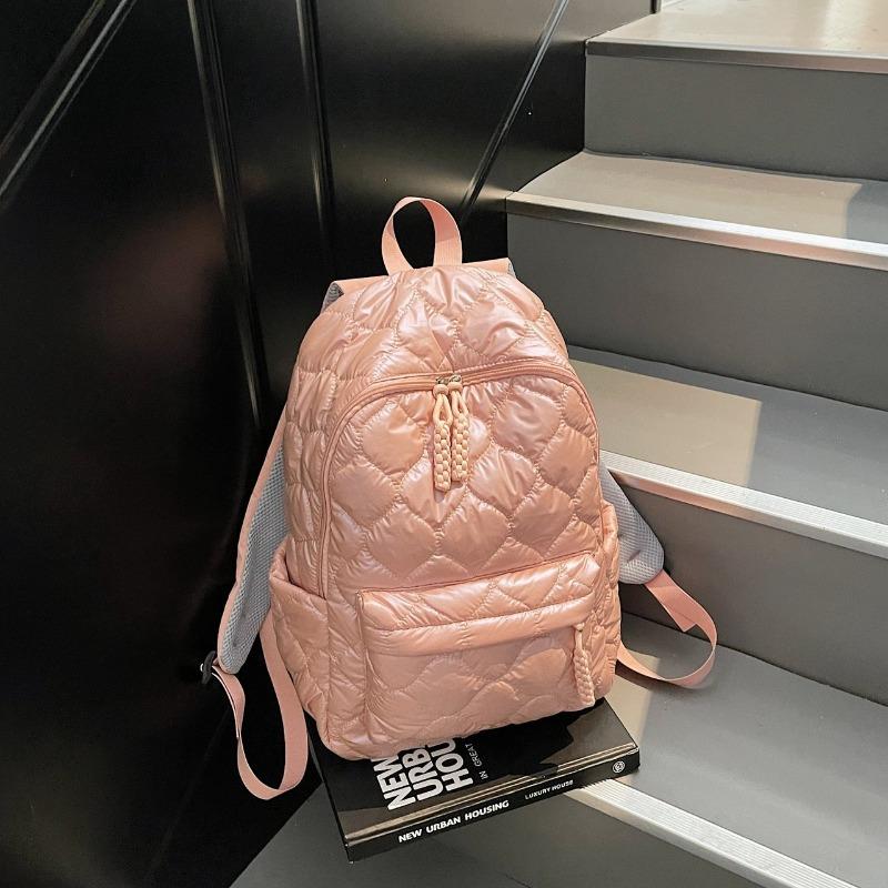 Simple Design Quilted Backpack Casual Daily Backpack for Women Lightweight Classic Style Ideal for School Travel Commute and Fashion Outfits