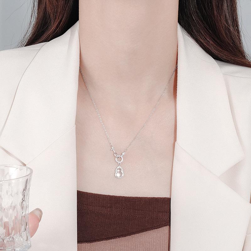 Vintage Gourd Pendant Necklace Interlocking Zircon Imitation Chalcedony Choker Light Luxury Minimalist Advanced Women Jewelry