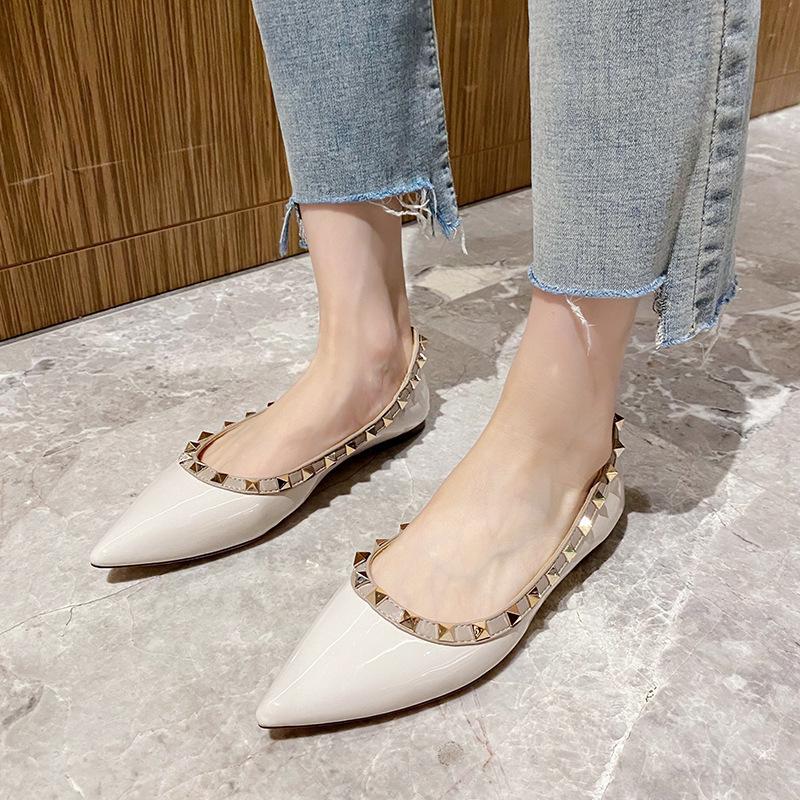 Large size 35-43 pointed head rivet flat sole single shoes women's shallow mouth soft sole versatile flat heel boat shoes temperament women's shoes