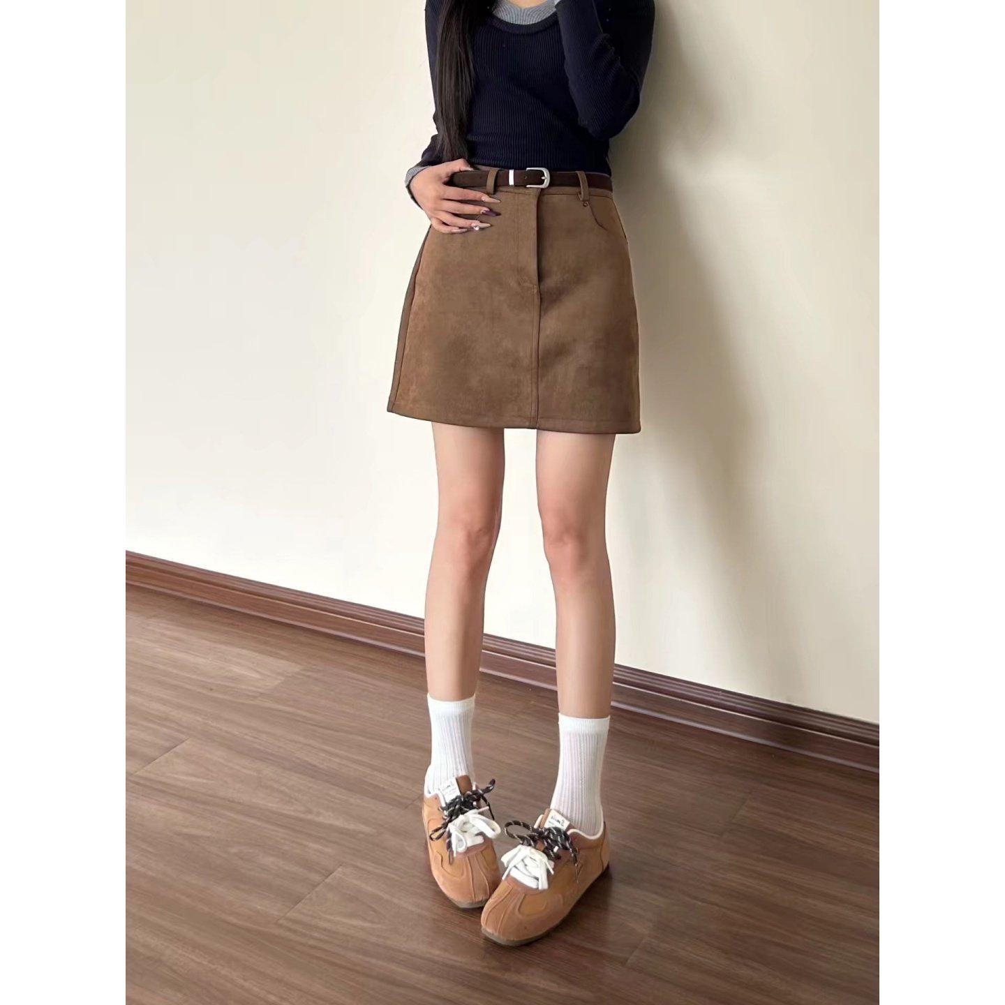 Retro Coffee Suede A-line Half-Skirt for Curvy Women - Perfect for Spring & Autumn, Pairs with Boots 4XL