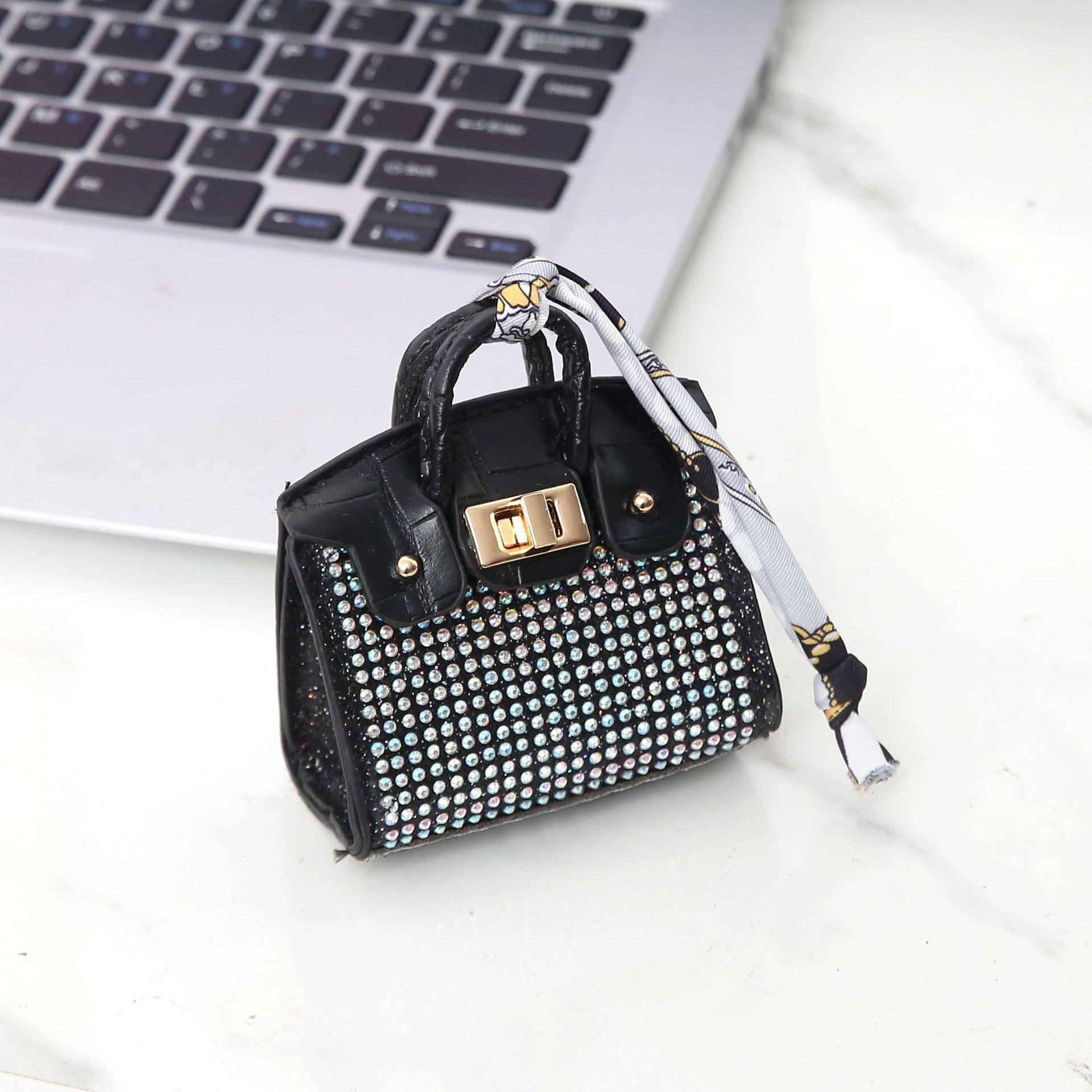 

New Christmas carnival explosion small house bag crocodile pattern leather color matching, creative earphone key bag