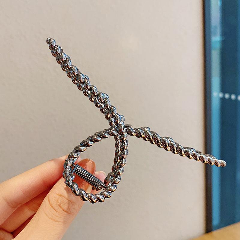 Women Fashion Gold Hollow Geometric Hair Claw Retro Hair Clips Barrette Hair Crab Hair Clips Headband Hairpin Hair Accessories