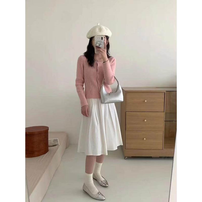 Design Sense Square Neck Pit Strip Long Sleeve Knitted Sweater Button Cardigan Age Reducing Small Jacket Women