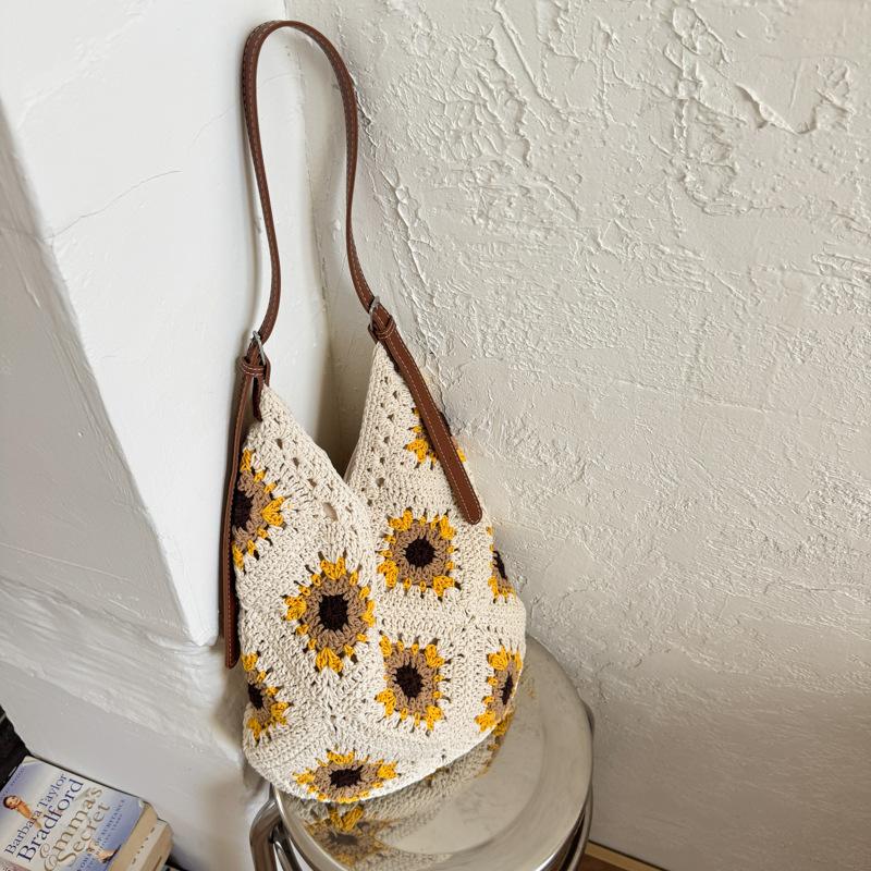 Summer Woven Bag Women's New Fashion Knitted Shoulder Bag Versatile Large-capacity Messenger Tote Bag