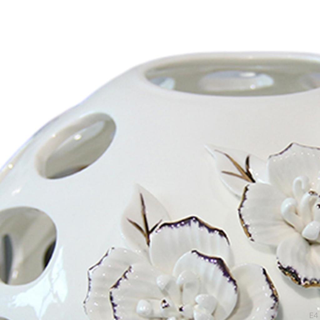 Vasă elegantă din ceramică pentru decorarea interioară - design floral complicat