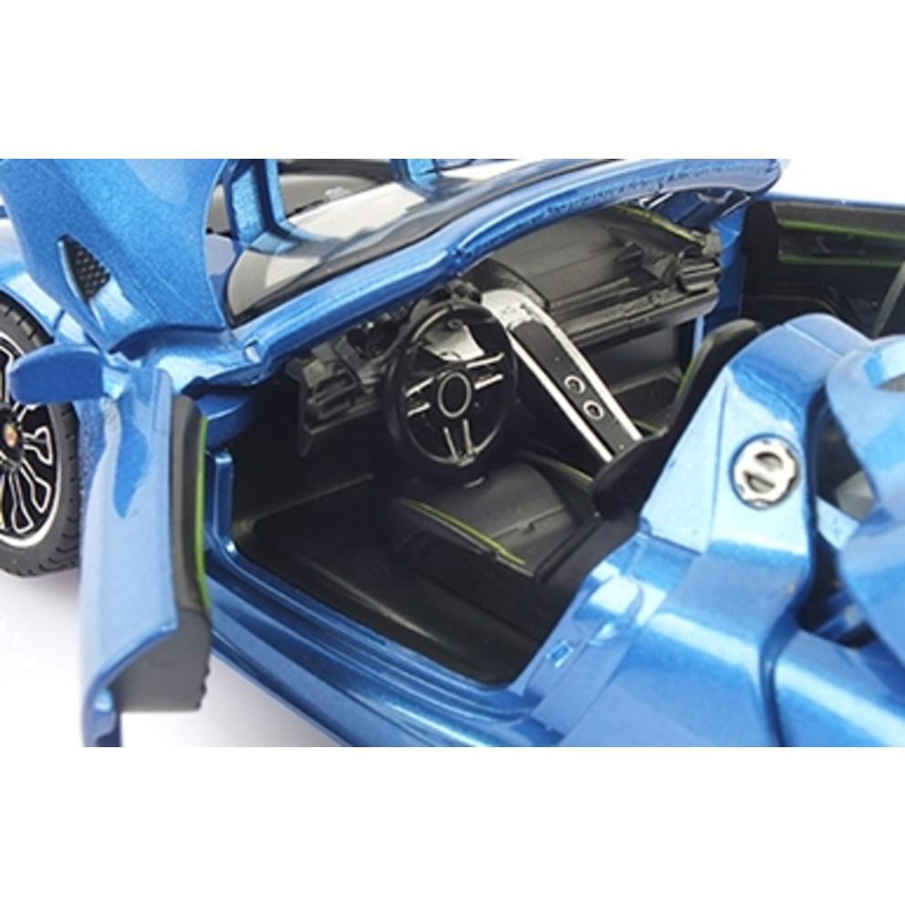 Replica 1:24 Porsche 918 Spyder Diecast Model Car with Opening Doors & LED Lights