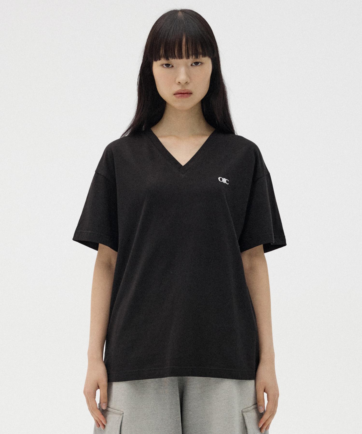 Oioi Collection Small Logo V-Neck Oversized T-Shirt [Black] Black/S