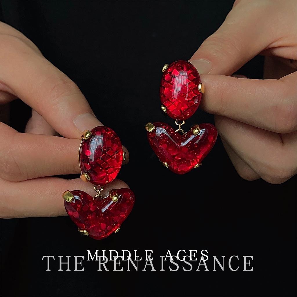 

Light medieval heavy industry retro burgundy love earrings exaggerated Hong Kong style French literary earrings