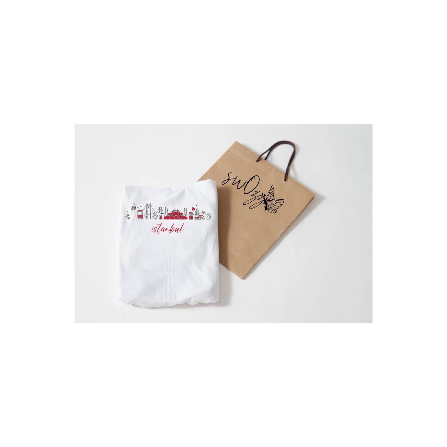 

High Quality White T-shirt With Istanbul Writing And Red Detail S