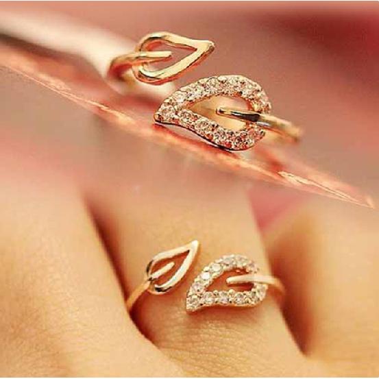 2pcs Korea Two Leaves with Diamonds Couple Ring Female Japanese and Korean Retro Korean Version of the Tide Jewelry Trinkets Ring Tail Ring