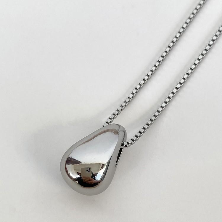 Minimalist style and color retention, adjustable pull-out smooth surface metal water drop necklace, autumn and winter neck chain, sweater chain.
