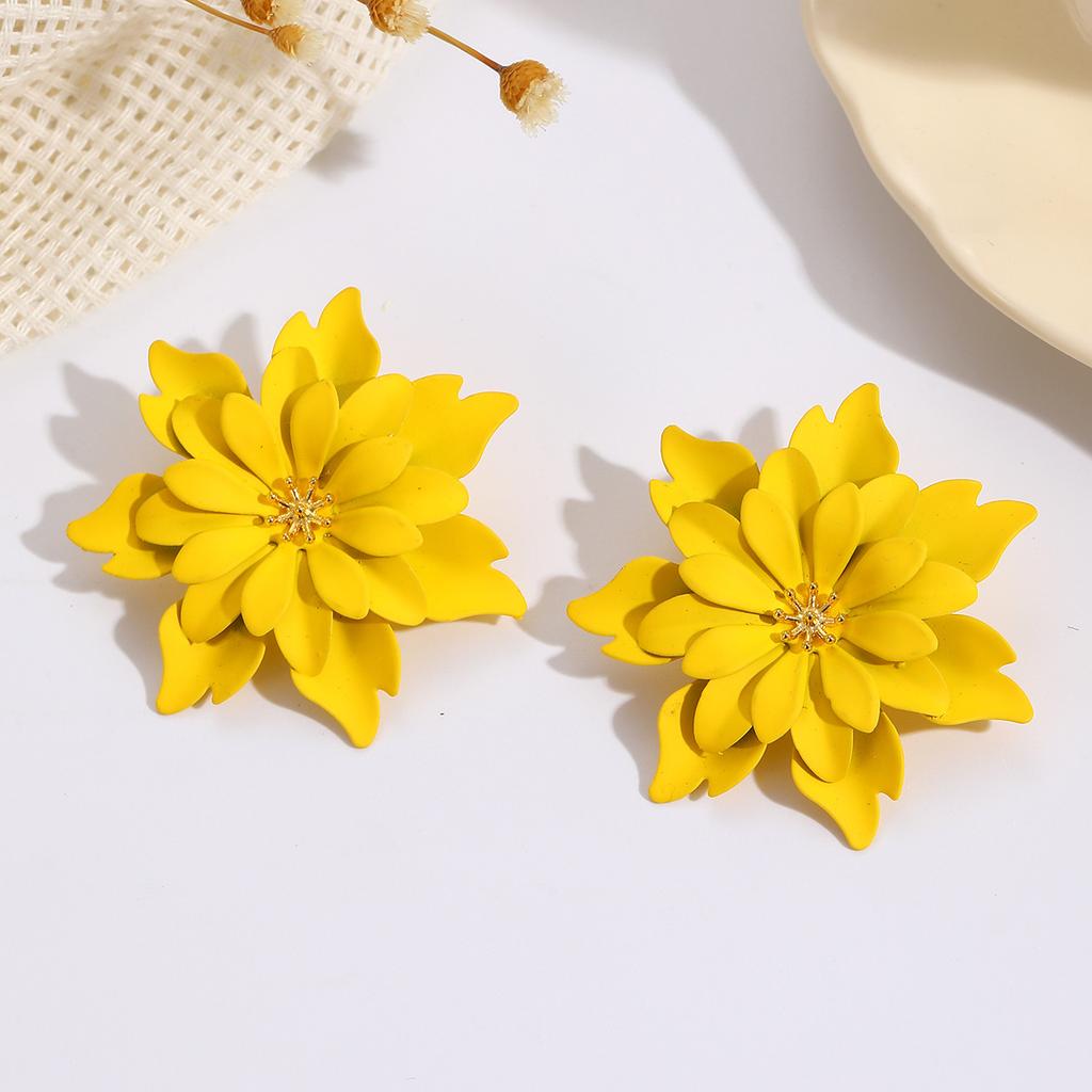 Fashion and Fresh Candy Color Spray Paint Stud Earrings Temperament Versatile Vacation Style Three-layer Flower Earrings Gold Stamen Earrings