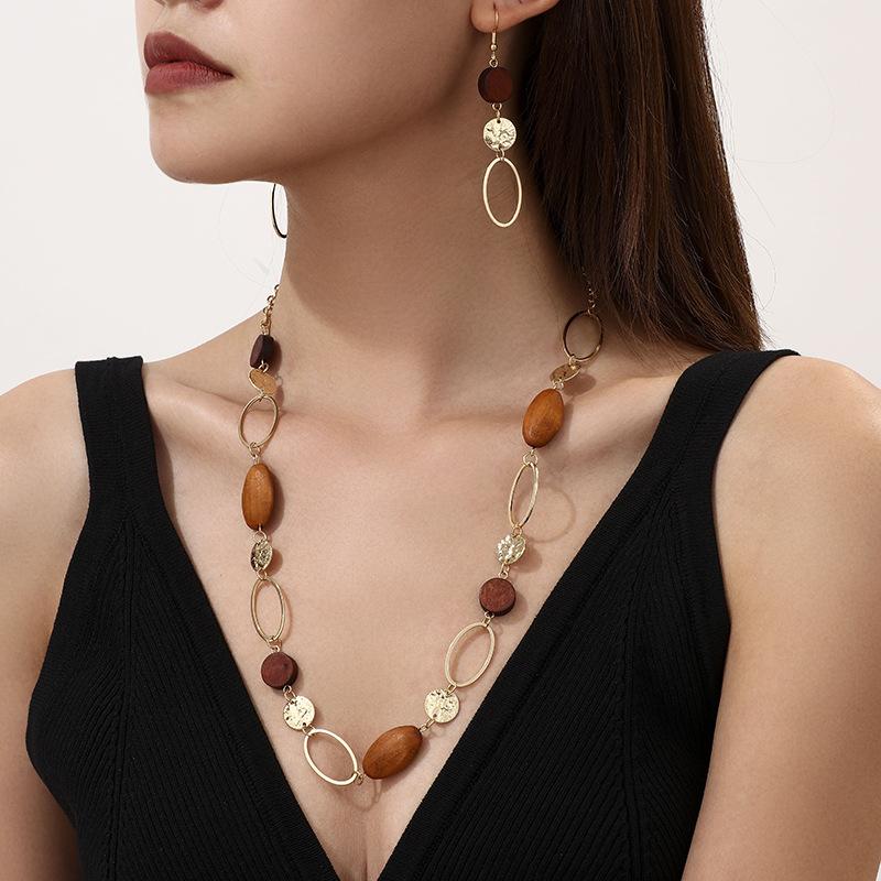 

Модные украшения для женщин золотой