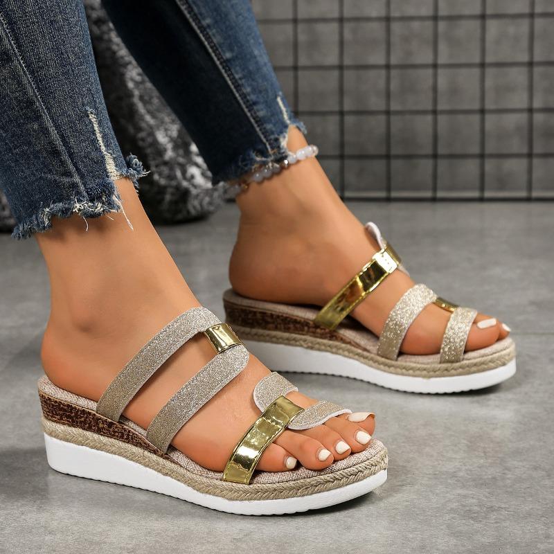 

Новые женские крутые шлепанцы большого размера, матовые туфли на танкетке с пайетками, женская платформа, свободная обувь 43 золотой