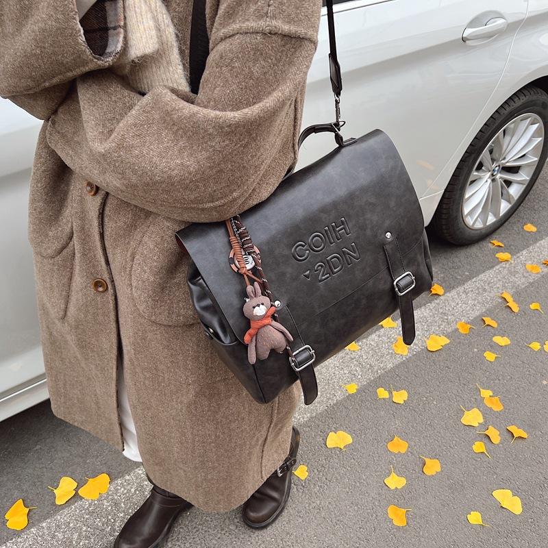 Bolso cuadrado pequeño casual de moda para llevar en la mano para mujer 2025 invierno nuevo tendencia retro bolso de hombro sensación bolso de mujer