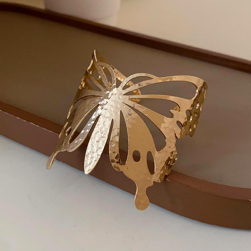 European-American Irregular Concave Bangle: Chic, Cold Style Luxury Bracelet for Women