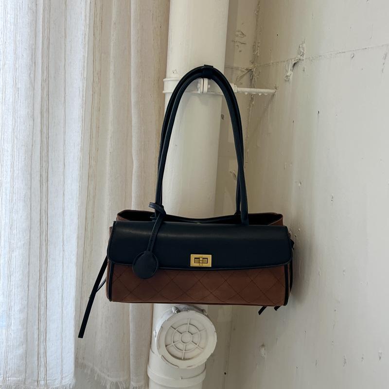 Small Fragrance Color-coordinated Crossbody Bag with Large Capacity Tote Bag, Baguette Style Shoulder Bag for Single Use