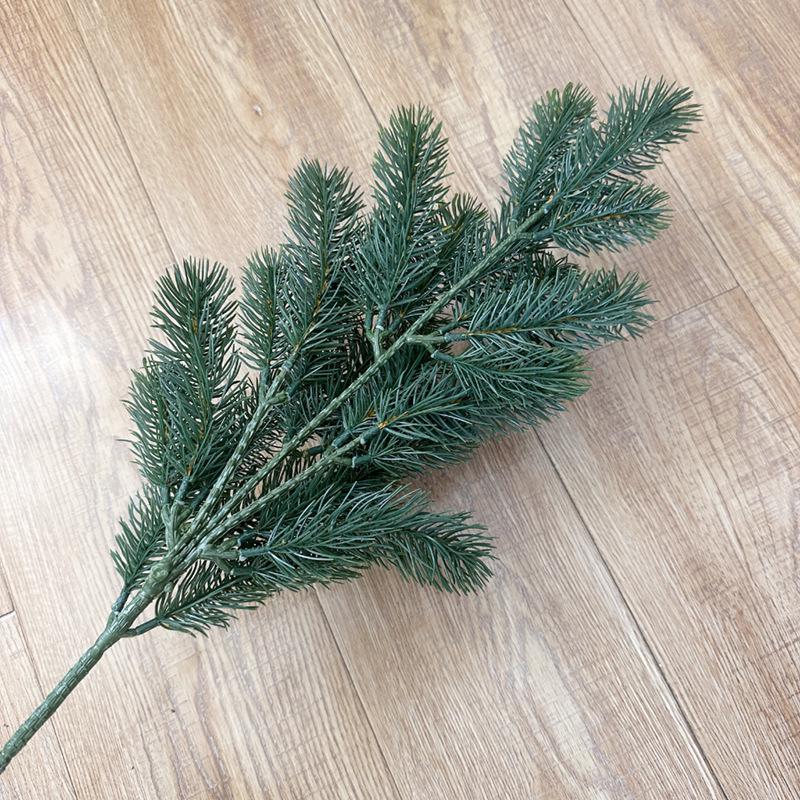 High-Quality Simulated Pine Branches for Christmas Decoration - Large Round Landscaping Decor