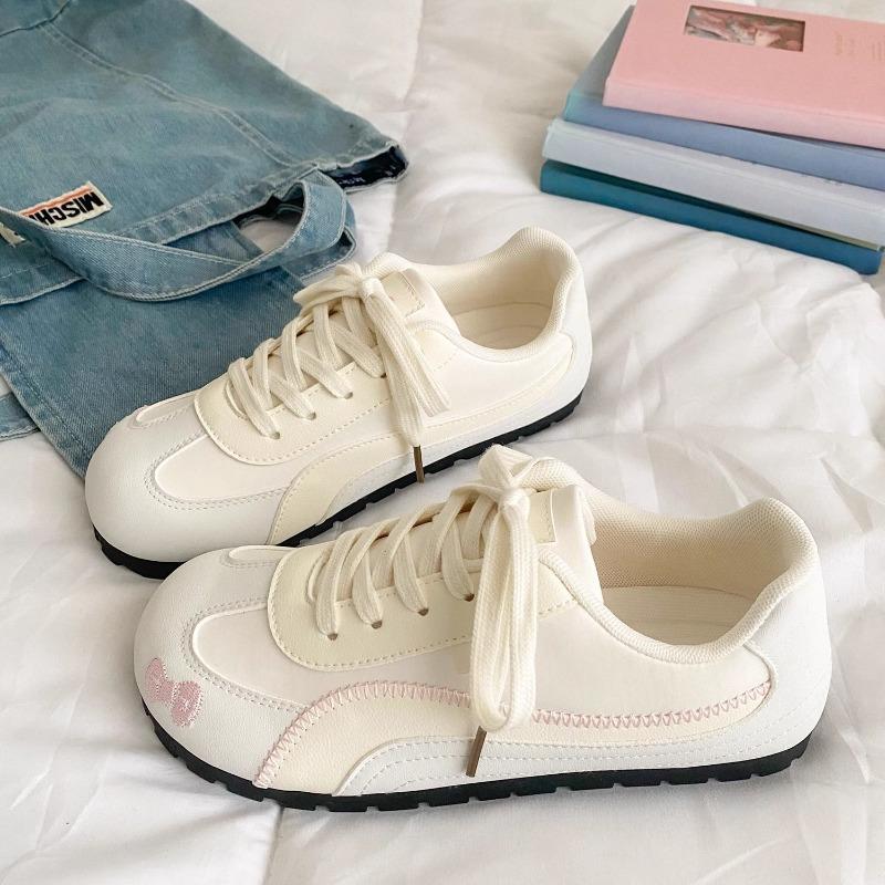 

Уродливо-милые балетки женские пуфы весна и лето новые нишевые студенческие спортивные маленькие белые туфли 40