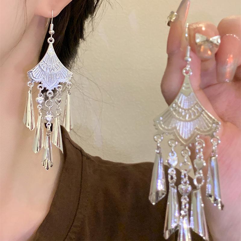 Yunnan Ethnic Style Handmade Tassel Earrings for Women