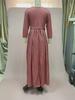 Moda Inverno 2025 Abito da Donna Plissettato con Stampa Oro Maniche Lunghe Gonna Ampia con Cintura Rosa Brillante