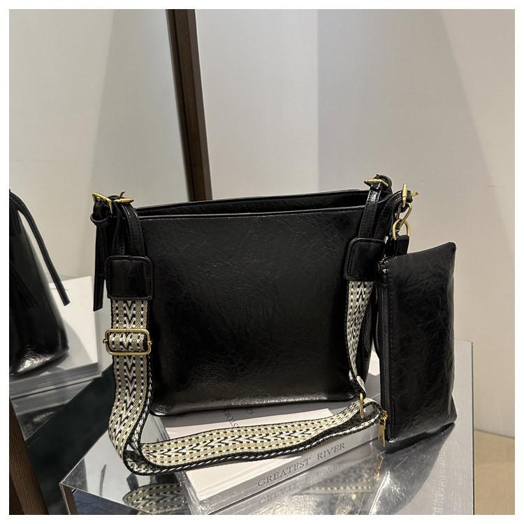 Urban Minimalist Pu Bucket Bag With Zipper Closure For Daily Use