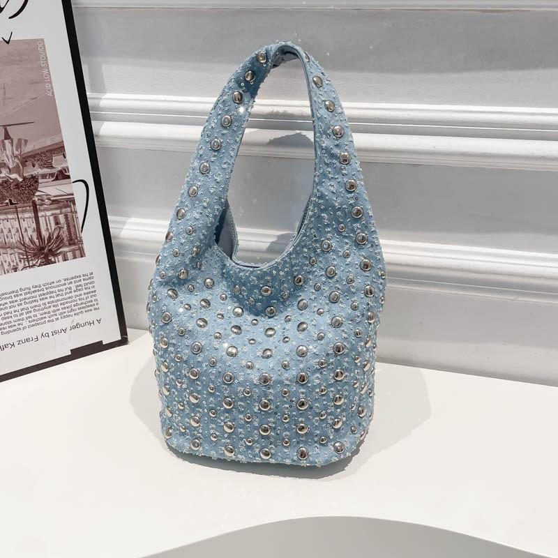 

Internet Celebrity Popular Dot Rivet Shoulder Bag Super Hot Commuter Denim All-match Motorcycle Underarm Tote Women 26x23x17cm світло-синій колір