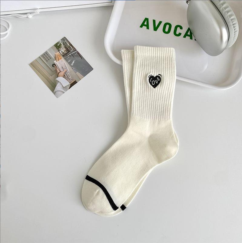 

Уникальные черно-белые вышитые мультяшные хлопковые носки до середины икры для уличного стиля One Size (35-40)