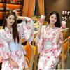 Dámské japonské kimono a yukata šaty pro formální fotografování
