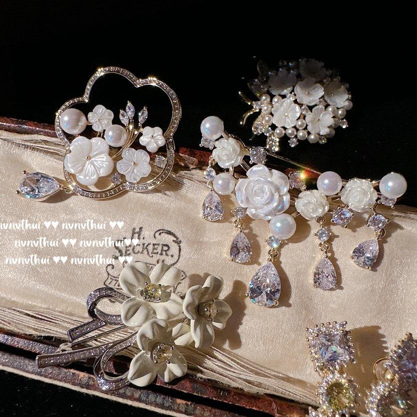 Mermaid Tears Cream Rose Gem Brooch, Monet Garden, 18K Gold Plated, Fritillary Flower Water Drop Zircon Brooch