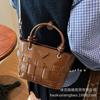 New Bag Women's 2025 Popular Bucket Bag Autumn and Winter Versatile Fashion Niche Messenger Bag Retro Handbag