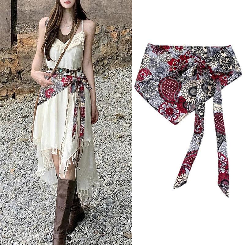 Triangular Scarf with Vintage Ethnic Print Cashew Flower Design for Women Adds Unique Fashion Flair A3