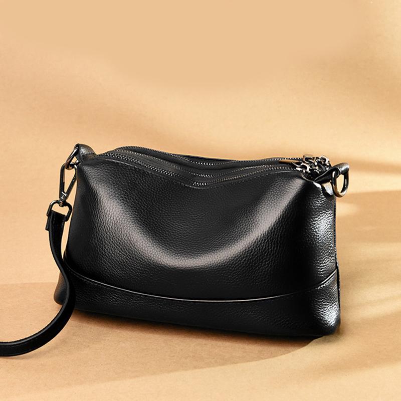 Borsa a tracolla monospalla grande e capiente, in similpelle, da donna, nuova, trendy ed elegante.