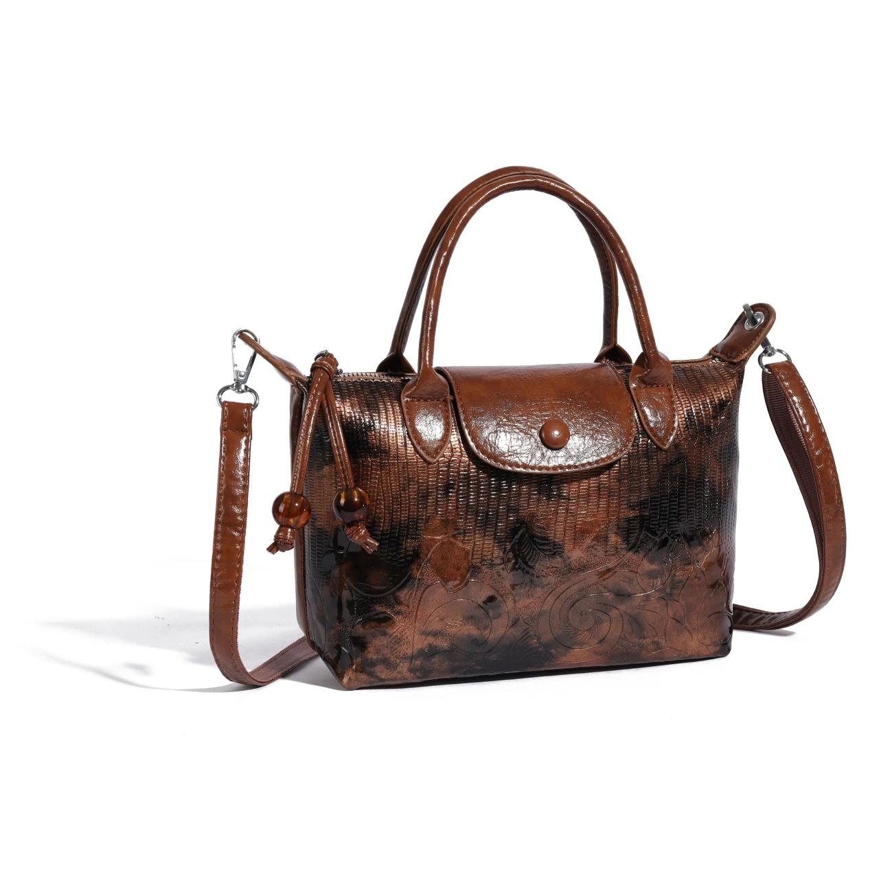 

Женская сумка-тоут из кожи с вощеным маслом и большой вместимостью через плечо