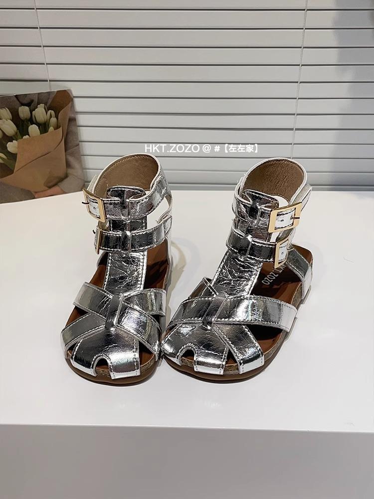 

Детская мода римские сандалии туфли принцессы для маленькой девочки лето 2025 новые повседневные универсальные пляжные туфли 37 серебряный