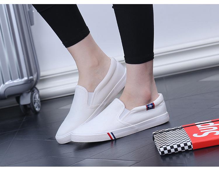 Spring Korean Slip-On Canvas Shoes: Men's & Unisex Breathable, Fashionable White Shoes, Extra Large Sizes