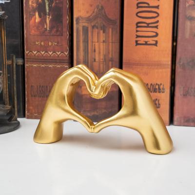 1 Stück Liebesgeste Skulptur Schreibtischdekoration Herz Hand Nordische Leichte Luxus Handwerkskunst Kann als romantisches Geschenk für Paare gegeben werden
