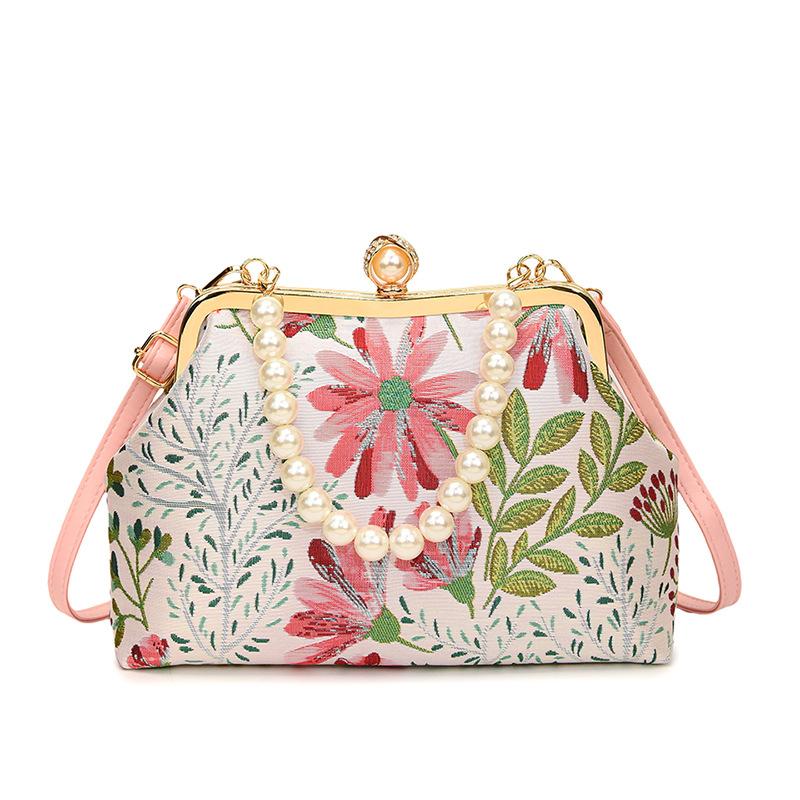 

Exquisite national style embroidery flower clip women s small square bag new retro sweet shoulder messenger bag women розовый