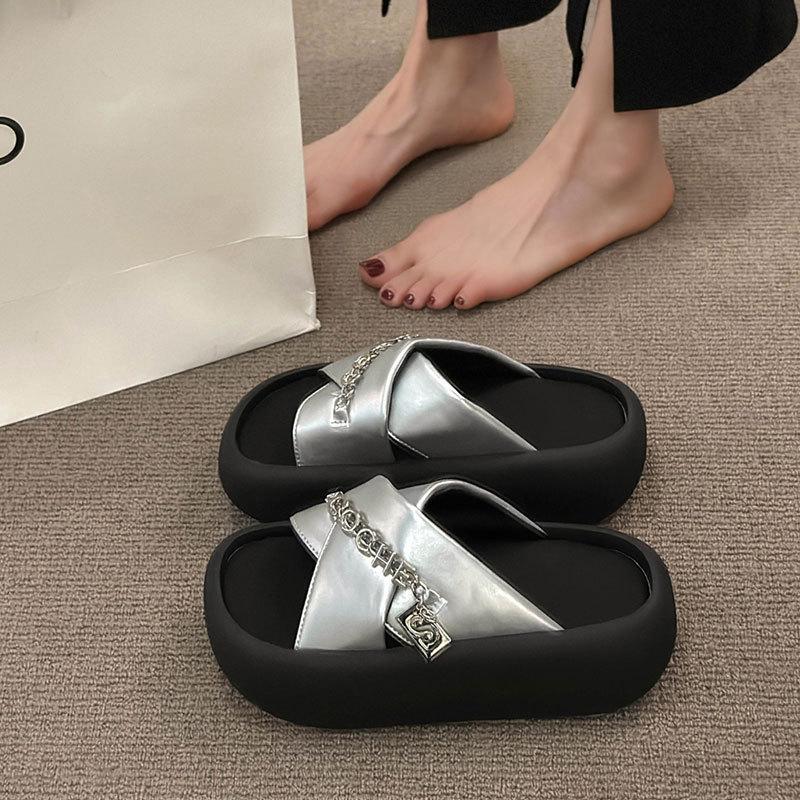 Popular New Summer Fashion Metal Outer Slippers Women's Muffin Thick-soled Round Head Sandals Vacation Beach Shoes Women's Tide