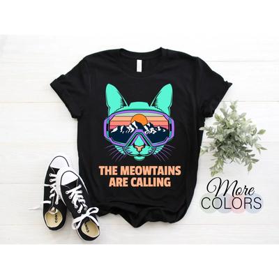 The Meowtains Are Calling Funny Ski Cat T Shirt Cute Snowboarding for Lovers Skiers Snowboarders Outdoor Winter Vintage Washed